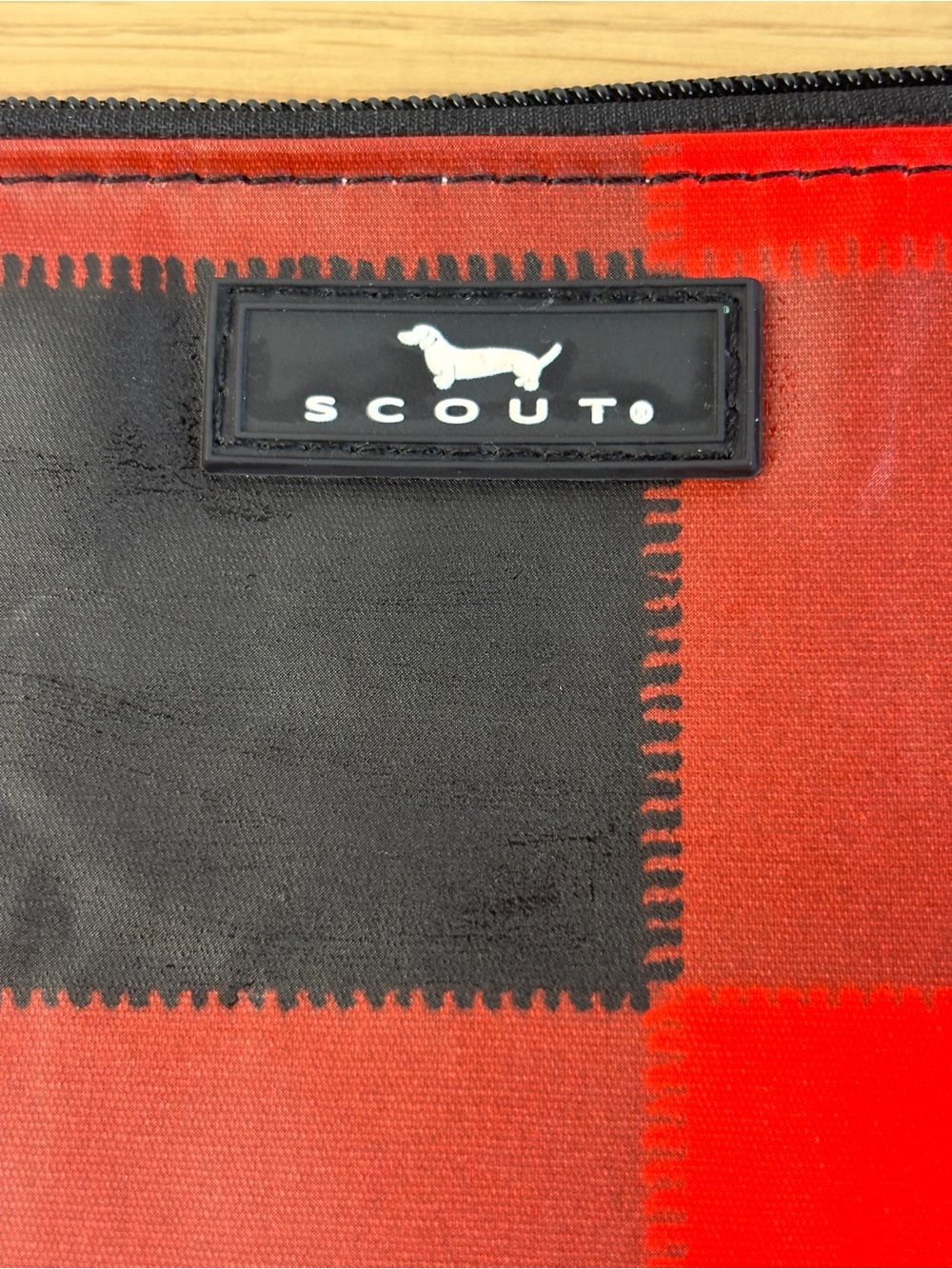 SCOUT Kate Wristlet Red & Black Buffalo Check NWT Signature Dachshund Logo - Picture 2 of 8